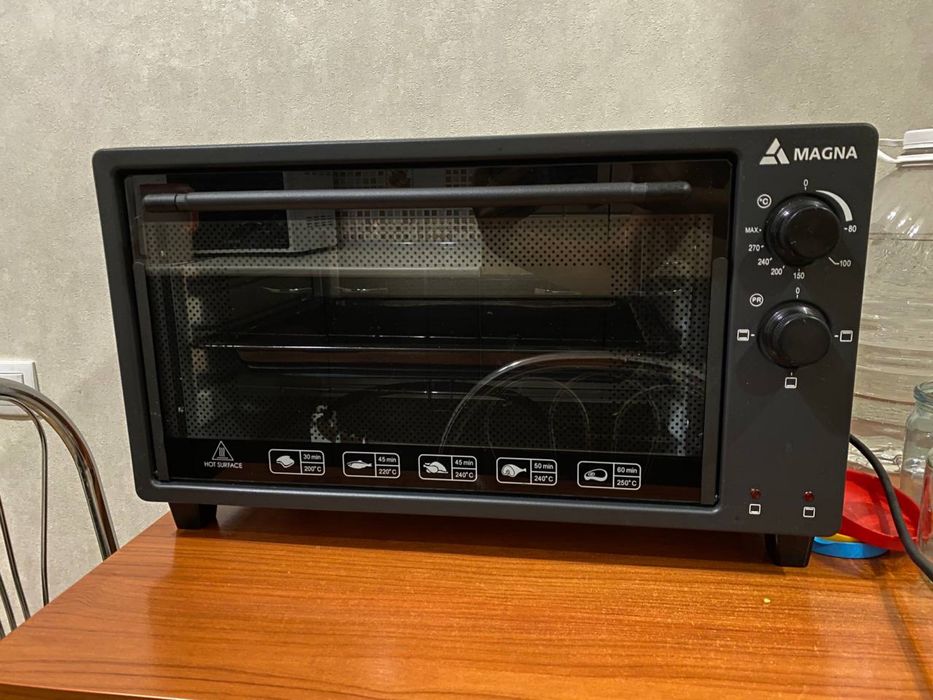 Продам электрическую духовку