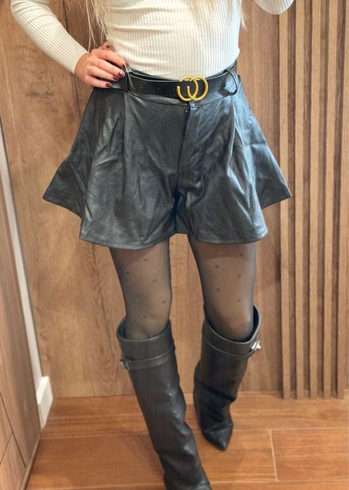 Къси кожени панталони