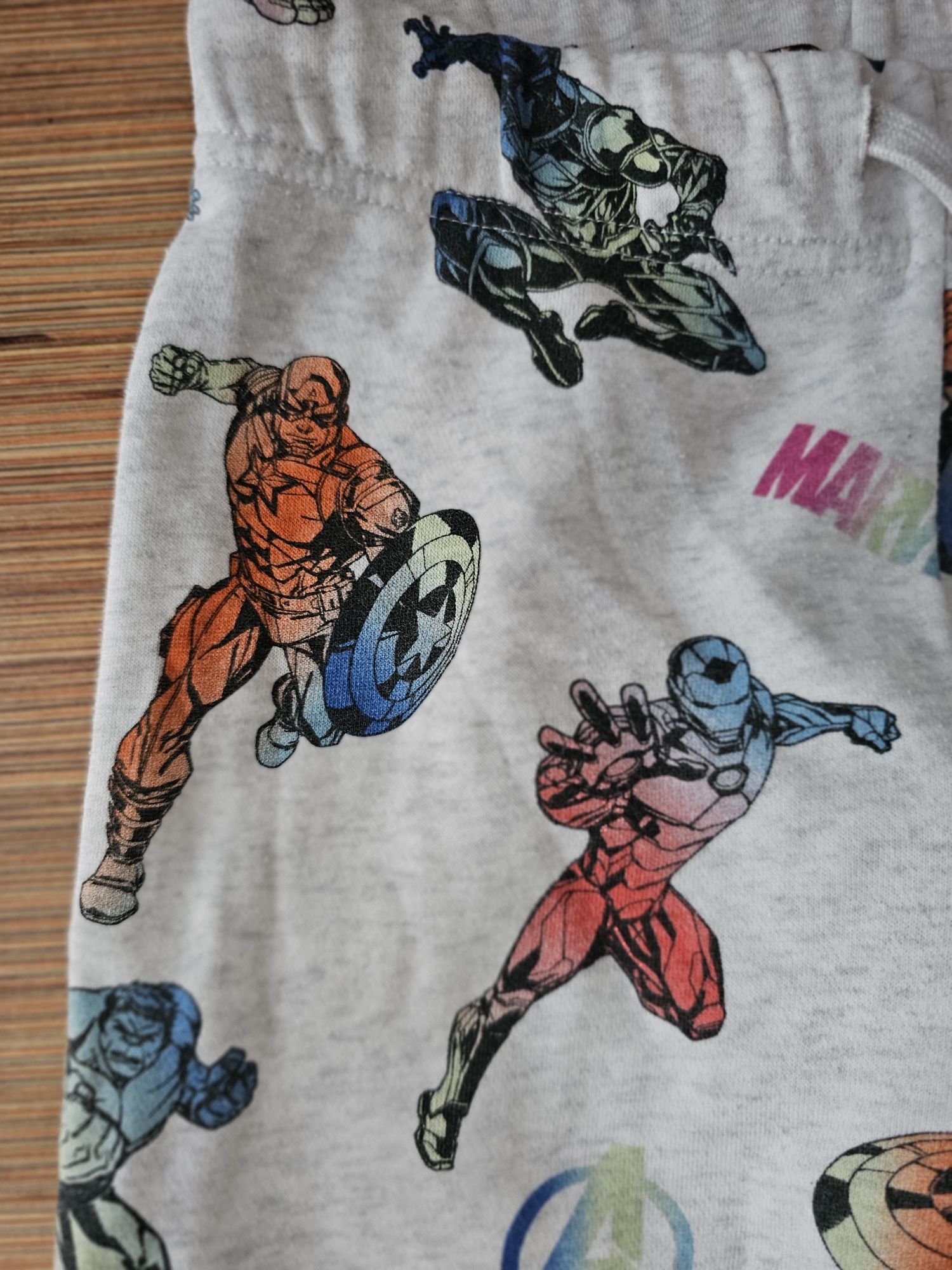 Pantaloni H&M super eroi