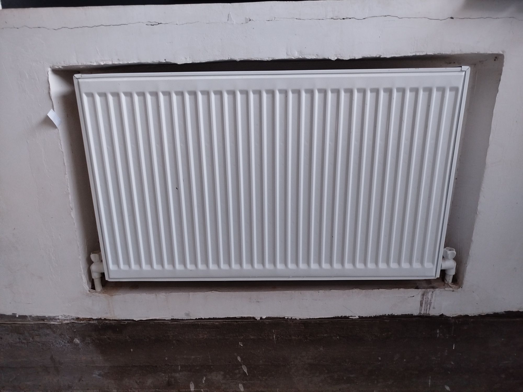 Radiyator 60/100mltr ishlatilmagan yangidak turibti