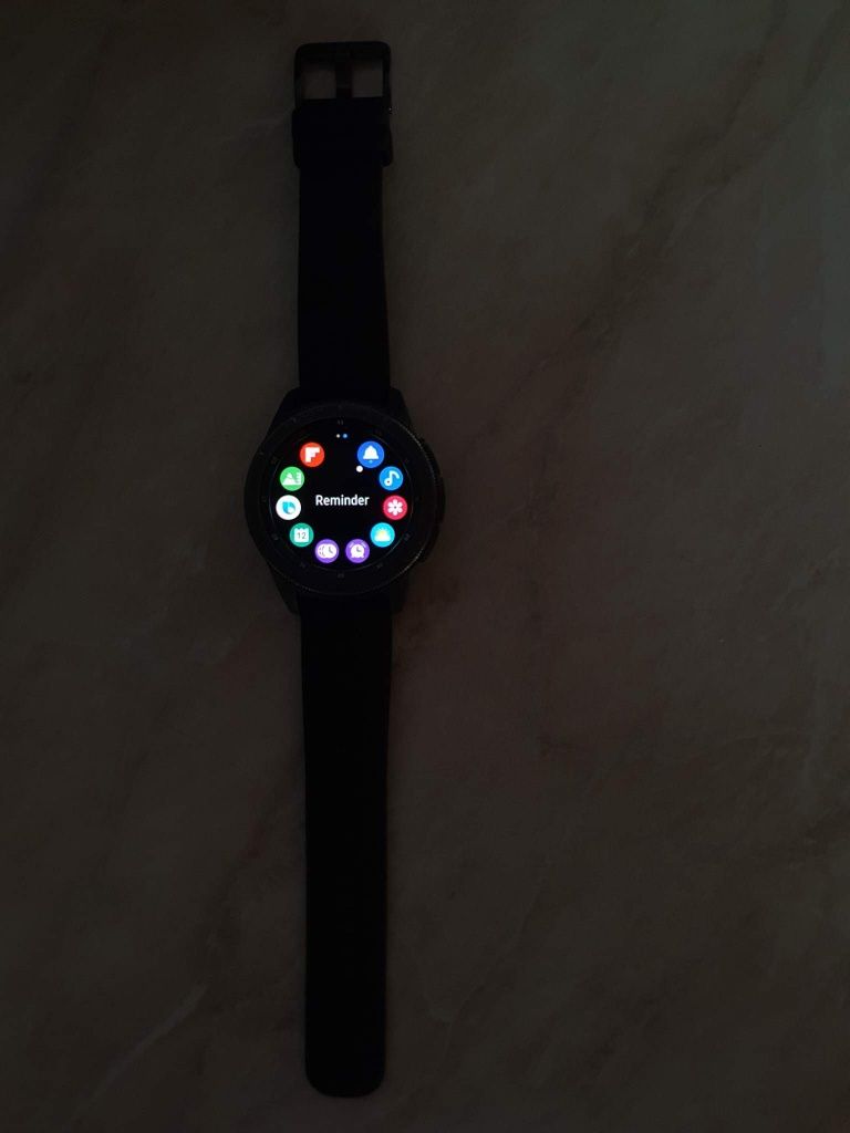 Смарт часовник Galaxy Watch