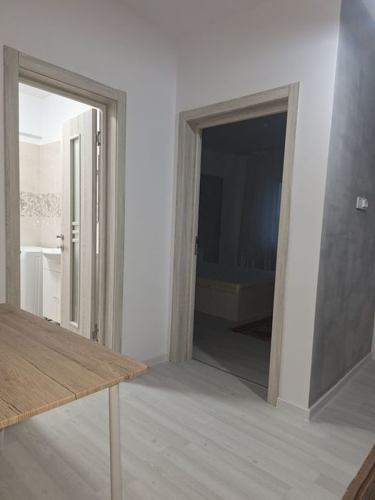 Închiriez apartament 2 camere 60 m², loc de parcare