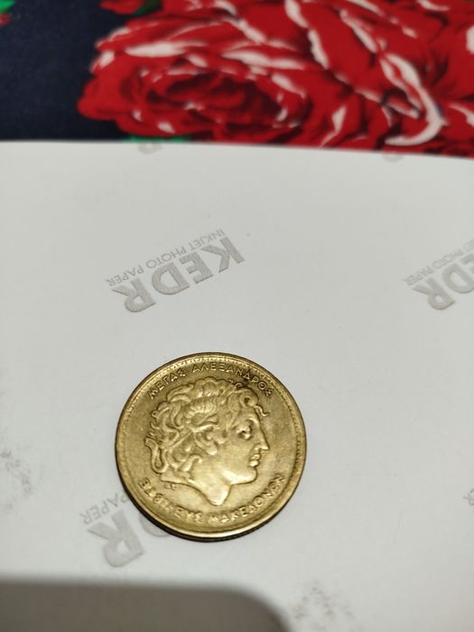 Разные монеты значки