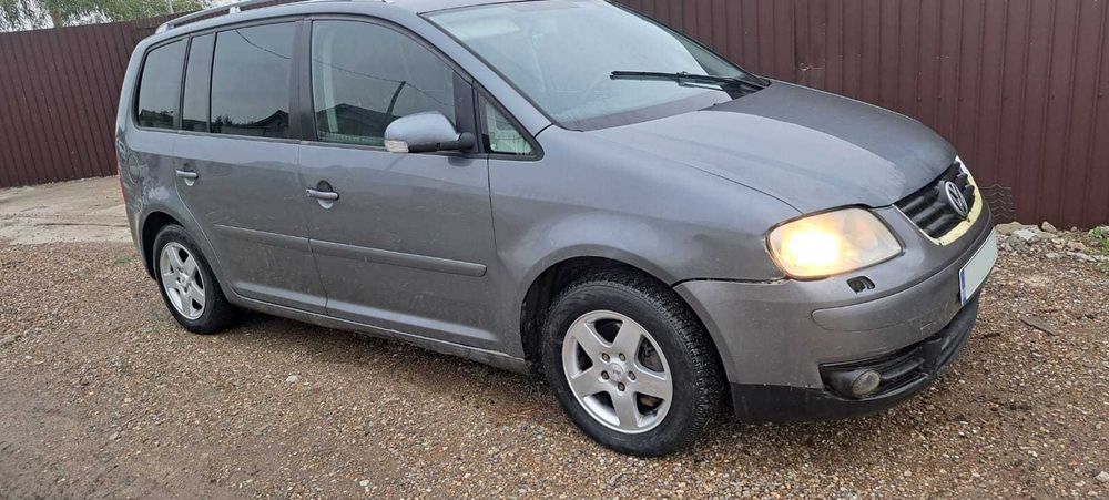 VW Touran 2006 2.0TDi 140 CP E4, inmatriculat RO, vand pentru piese