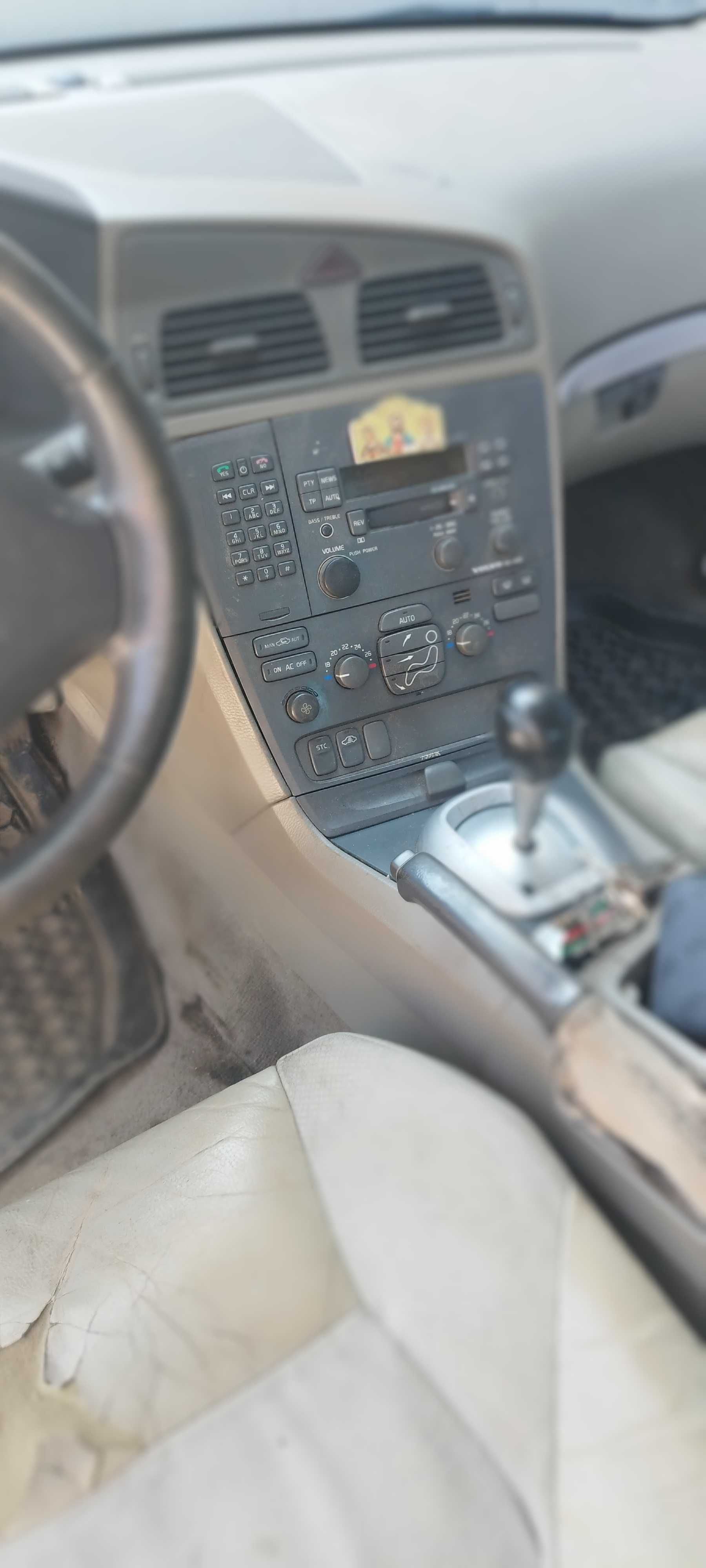 Автомобил Волво s60