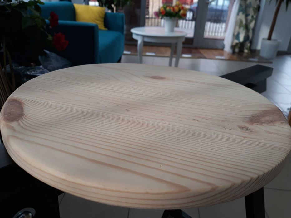 Blaturi din lemn masiv de pin perfect finisate. Diverse dimensiuni.