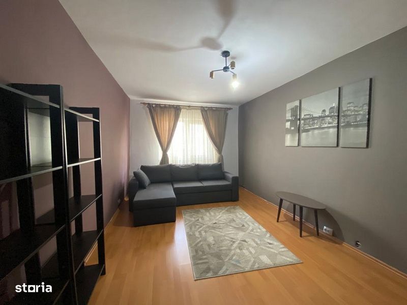 Centru Sf Lazăr 3 camere peste strada de Palas