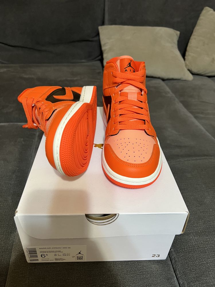 Jordan 1 mid turf orange