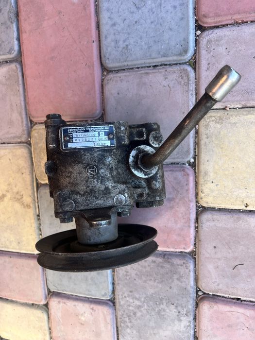 Продам насос ГУР и генератор BMW