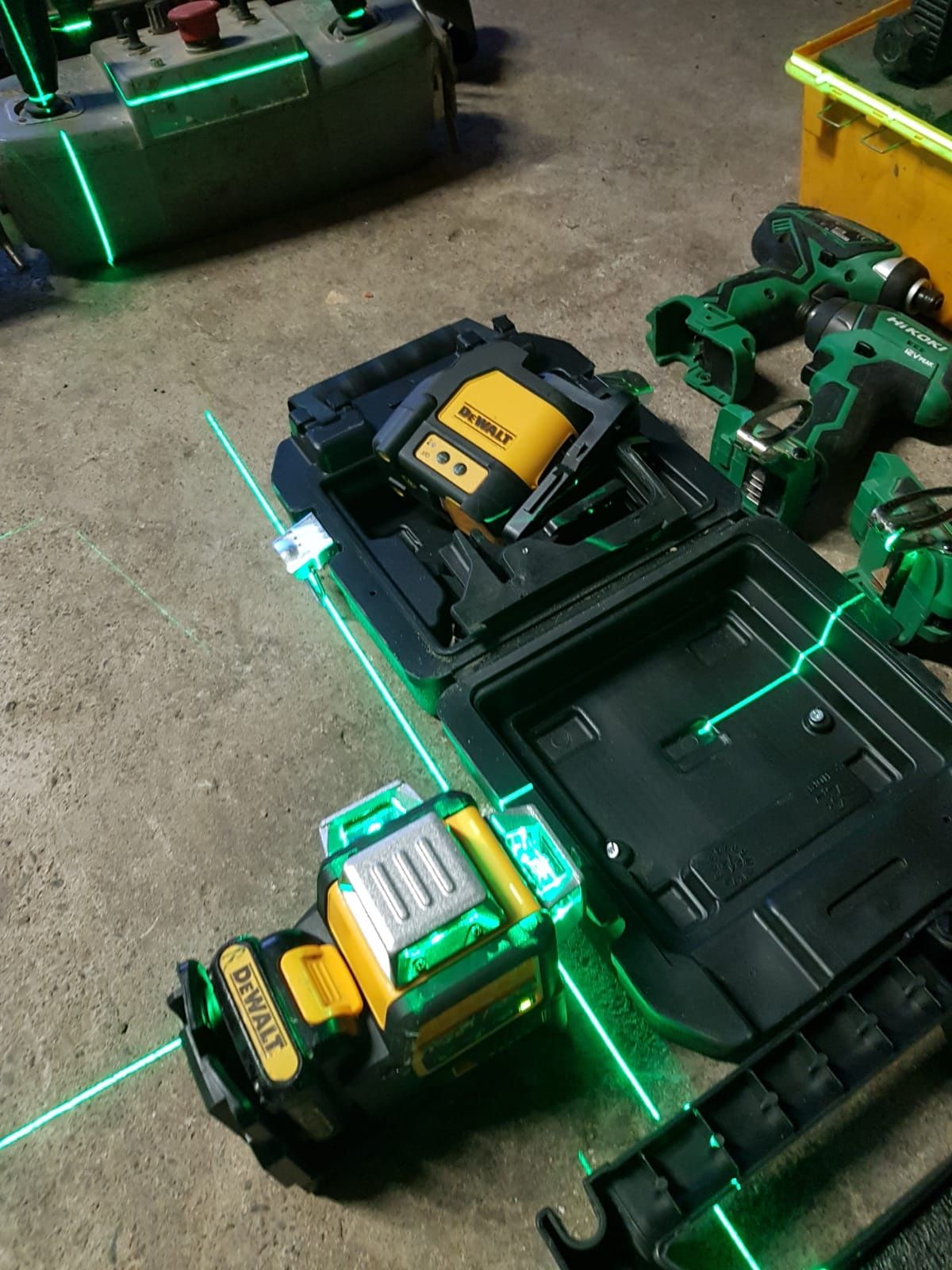 Laser dewalt spectra lumina verde