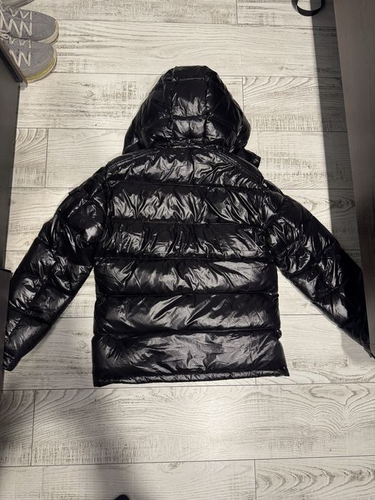 Moncler яке размер L