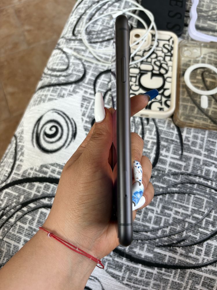 Iphone 11 с гаранция