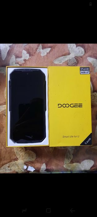 Vând telefon antishock Doogee