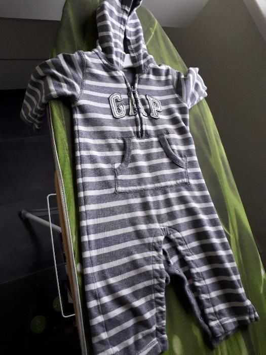 Бебешки дрехи пролет/есен момче 6-9 и 6-12 м, ромпер, яке, дънки и др.