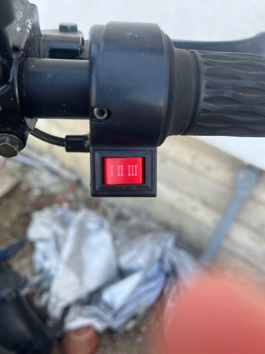 Vand scuter electric de strada