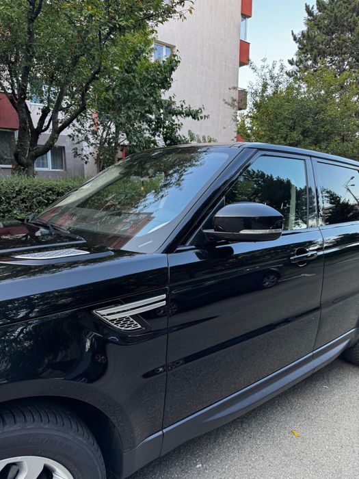 Persoana fizica vand range rover sport.
