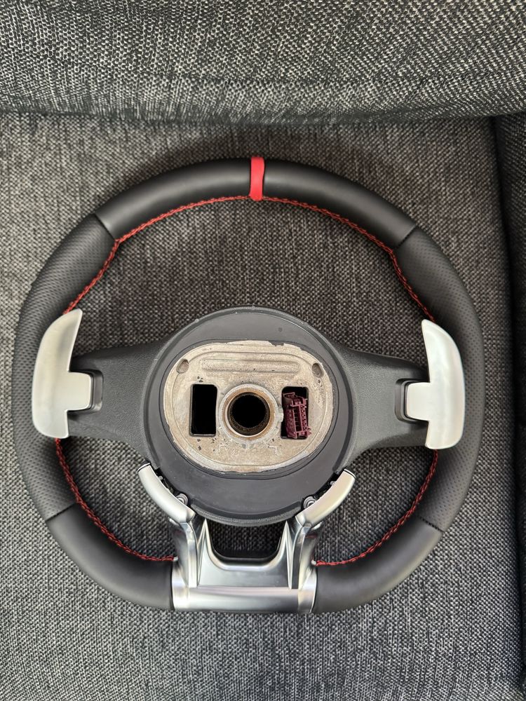 Volan Mercedes AMG piele perforata