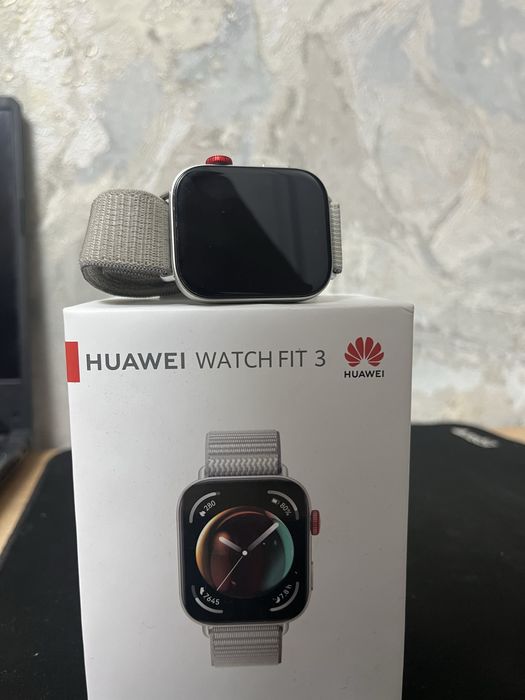 Продам часы huawei