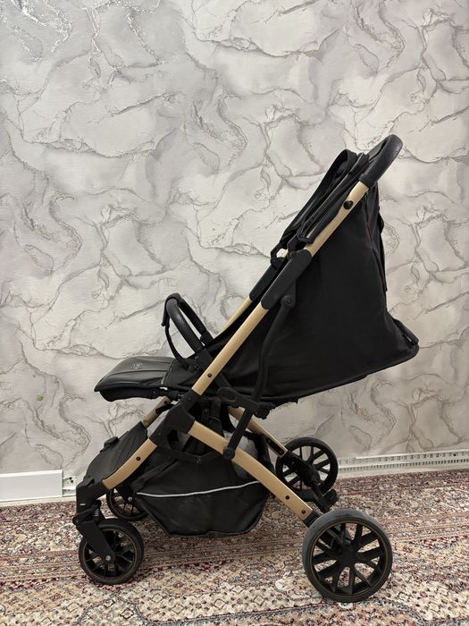 Коляска сатылады! Жаксы жагдайда.