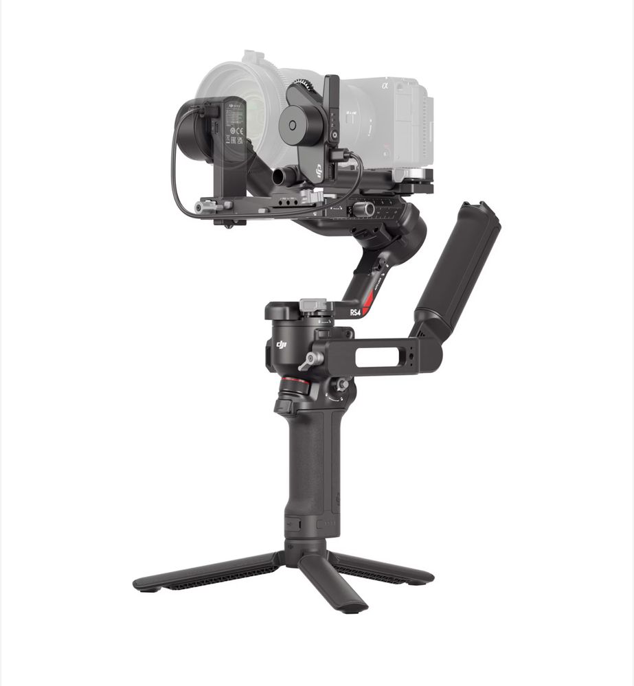 Чисто Нов Стабилизатор DJI RS 4 Combo 3 оси Gimbal