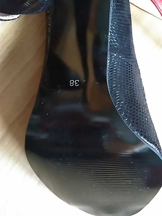 Vand pantofi Noi stiletto din piele - numar 38