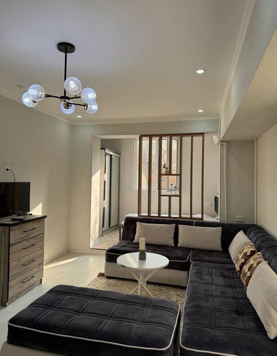 Квартира на Ц4-кафе Плов 1*2/2/4 общ пл 42м с обстановкой