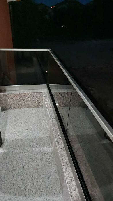 Balustrada de sticla