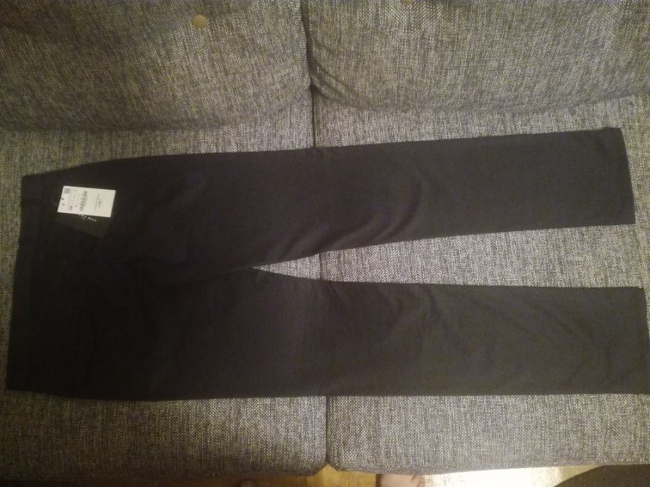 Pantaloni Zara man, noi.