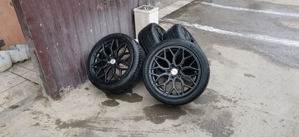 Диски Vossen 18 с покрышками для тойоты