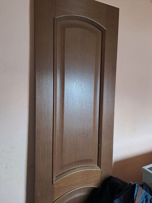 Дверное полотно продам