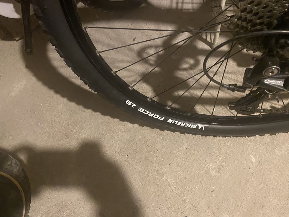 Велосипедни гуми MAXXIS и MICHELIN