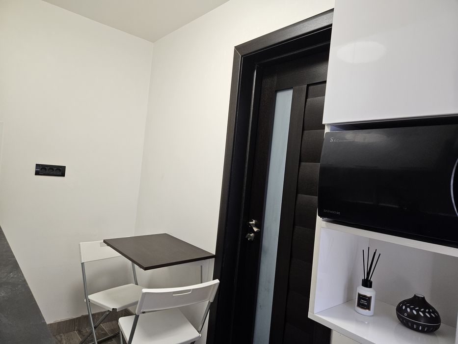 Închiriez garsonieră