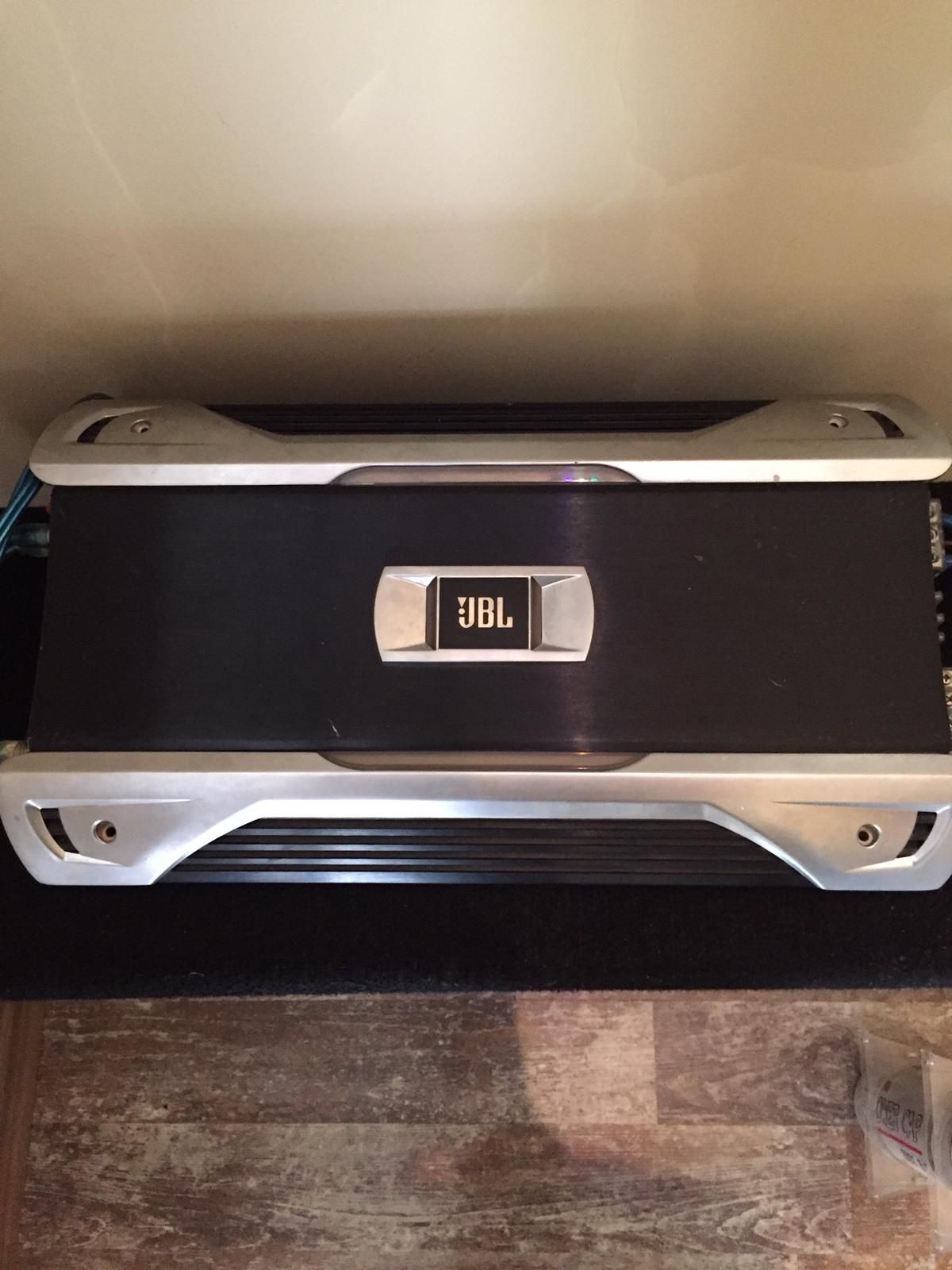 Statie + Subwoofer JBL profesionala 2000 W / boxe / amplificator