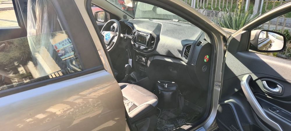 Продам машину Lada X-Ray cross.  В идеальном состоянии