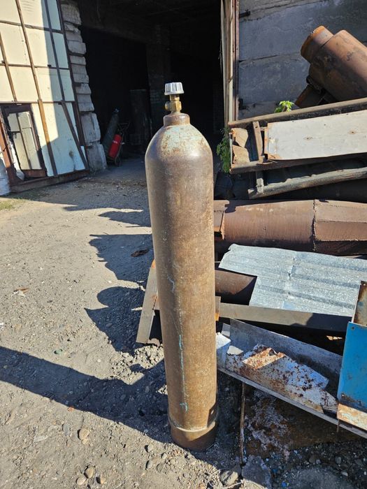 Продам кислородный баллон