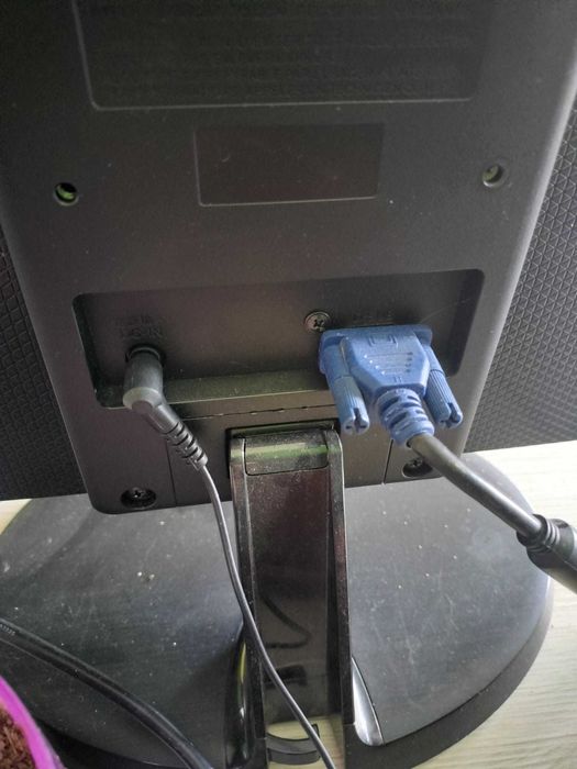 Monitor LG de 23.5'', Full HD, VGA, Negru