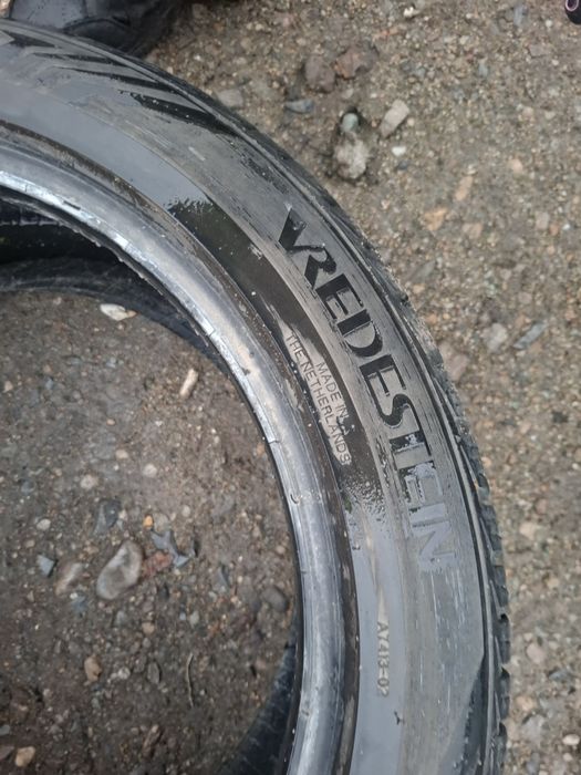 Vand 1 anvelopa 235 45 17 vredestine de iarna bun dot 2021