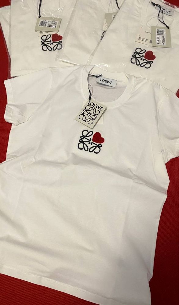 Stoc Tricou dama Loewe
