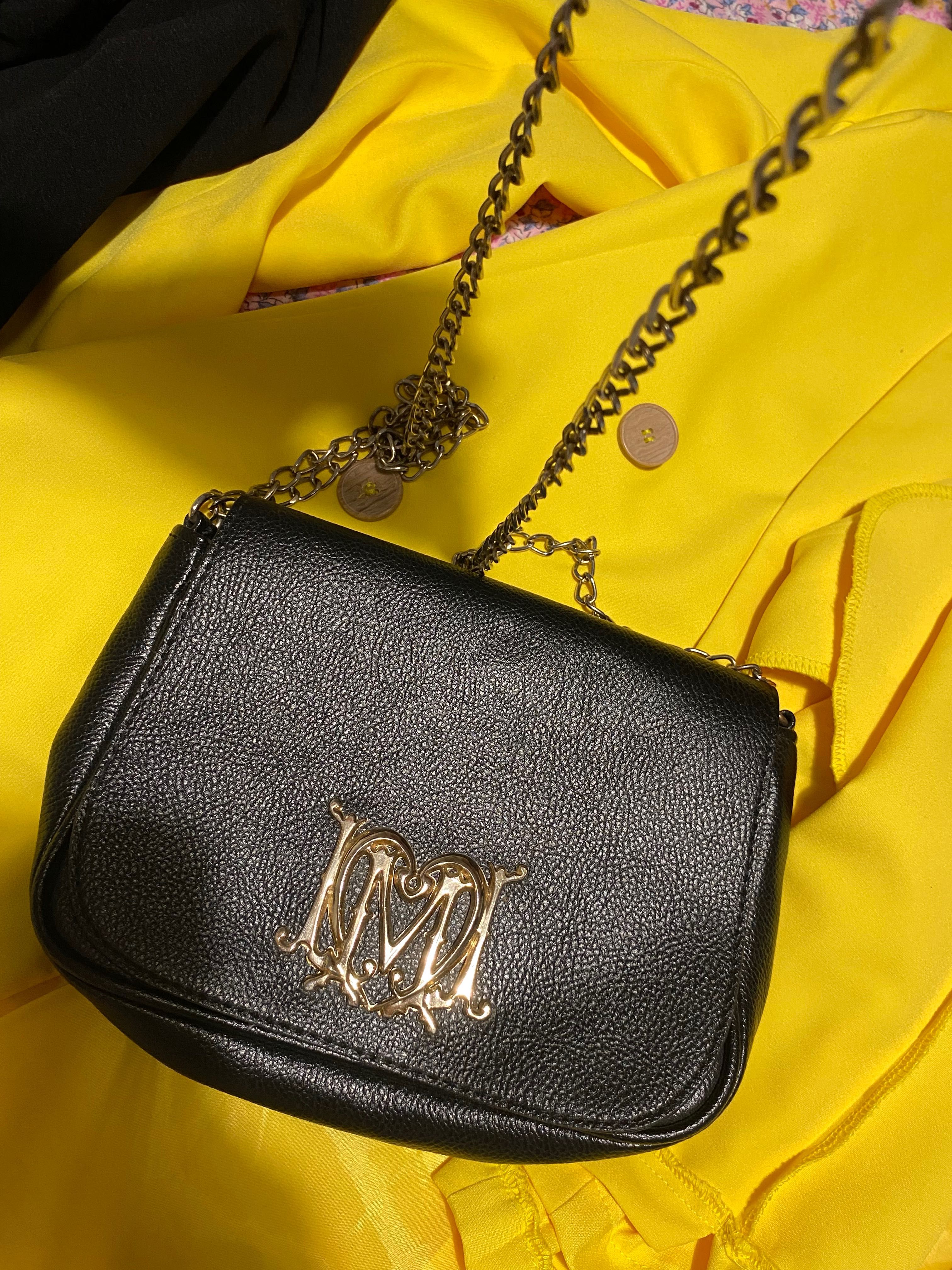 Чанта MOSCHINO в отлично състояние