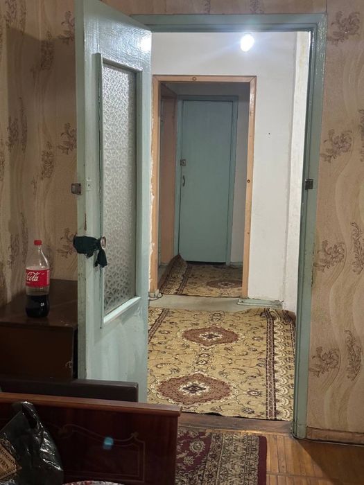 Чиланзар 11.  Продажа. 2 х комнатная Франция