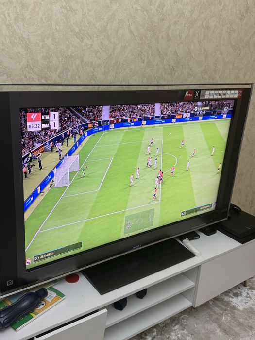 Телевизор Sony с подставкой