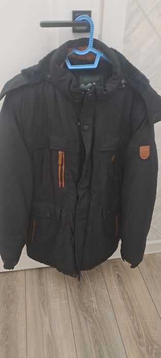 Продам новую куртку