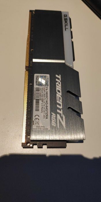 Мощен компютър AMD THREADRIPPER 3990X 64 ядки /RTX 3090 24gb/4TB/64GB