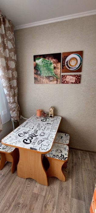 Продам стол со стульями