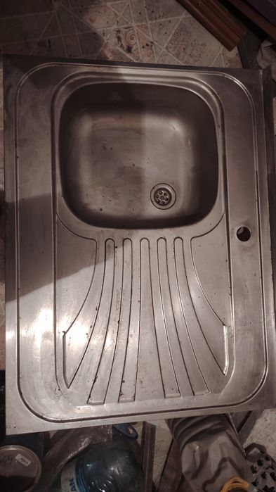 Продам кухонную мойку