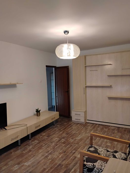 de inchiriat apartament cu 2 camere etj 1 zona centrala