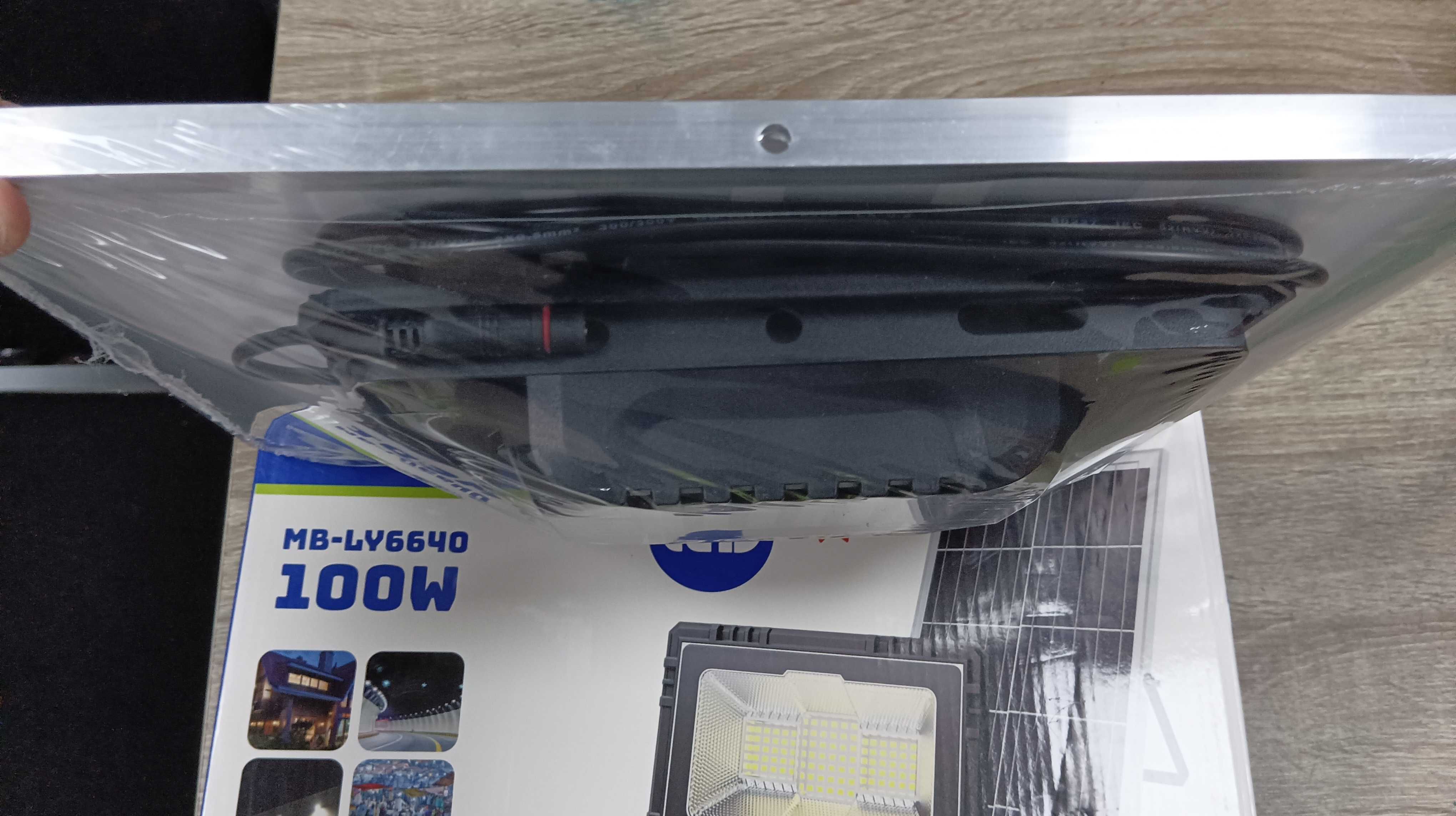 Соларен LED прожектор, панел, дистан външен монтаж 100W 200W 400W 600W