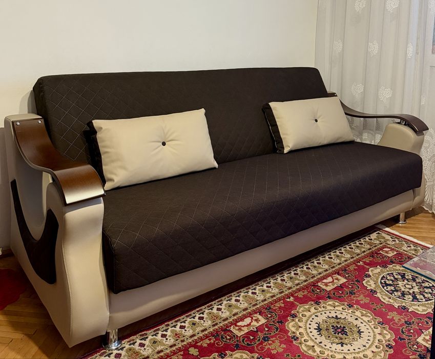 Vând mobilă + masă