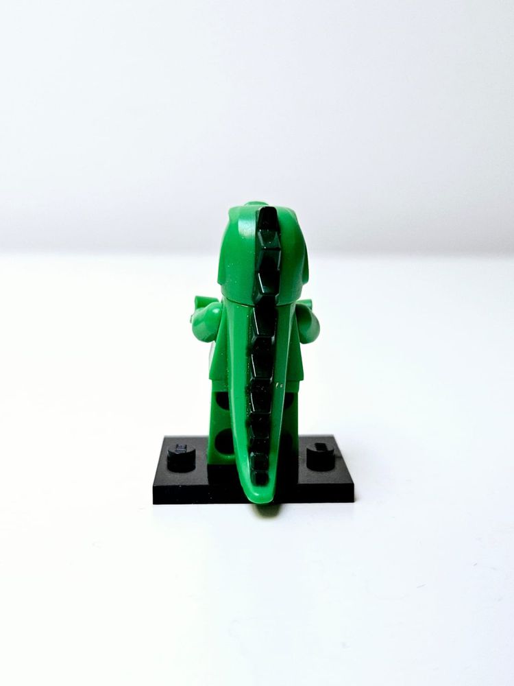 Lego Minifigures Collesction Series 5 8805 - 6 - Lizard Man (2011)