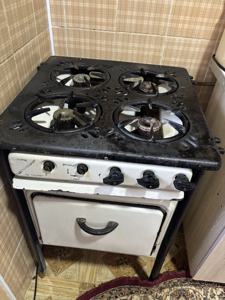 Gaz plita sotiladi